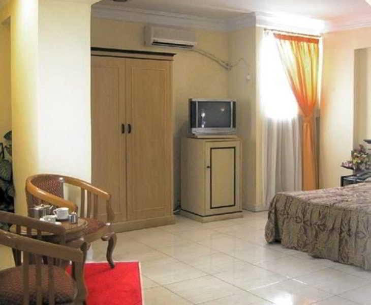 Hotel Alma Jakarta Exterior photo